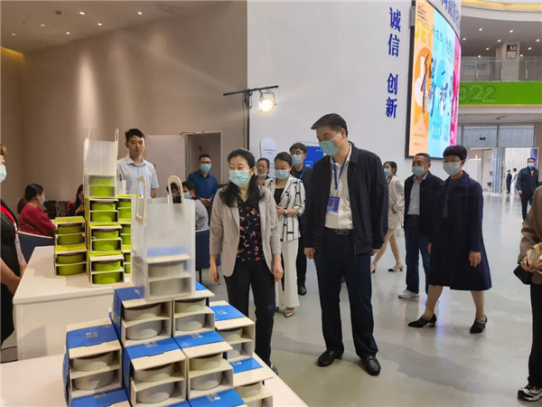 新理念、新時尚、新方式、新感受——德宇集團舉行2022得雨活茶新品發(fā)布推廣會