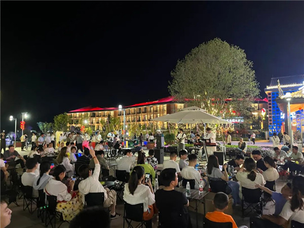 興商貿(mào) 促消費(fèi) 惠民生！景德鎮(zhèn)這里的夜市很火爆！