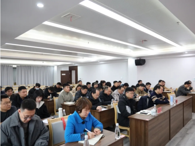 市城投集團召開違規(guī)套取資金問題專項整治暨國有、集體資產(chǎn)違規(guī)轉租問題專項治理工作推進會